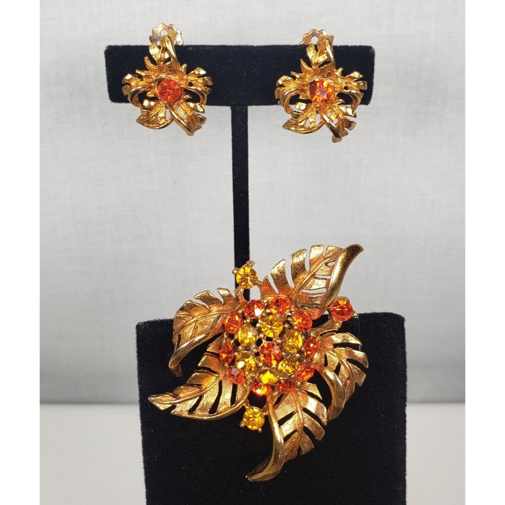 Vintage Flower Orange Yellow Crystal Rhinestone Leaf Brooch Clip On Earring Set - Picture 4 of 16
